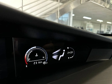 Changan UNI-V, 2023г, передний привод, робот