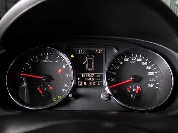 Nissan Qashqai, 2013г., передний привод, вариатор
