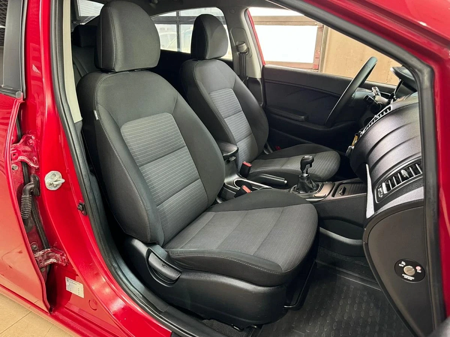 Kia Cerato, 2013г., передний привод, механика