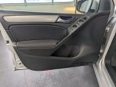 Volkswagen Golf, 2011г., передний привод, робот