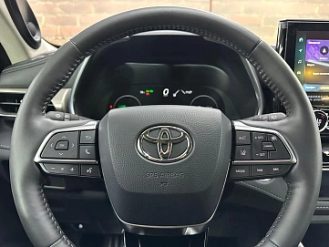 Toyota Highlander, 2025г, полный привод, автомат