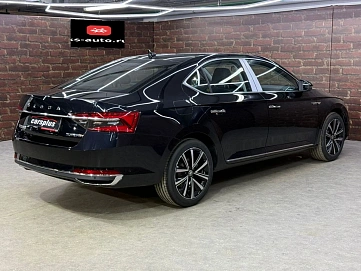 Skoda Superb, 2025г, передний привод, робот