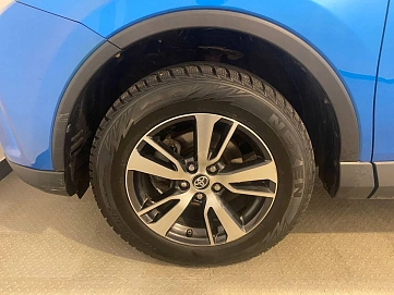 Toyota RAV4, 2016г, передний привод, автомат