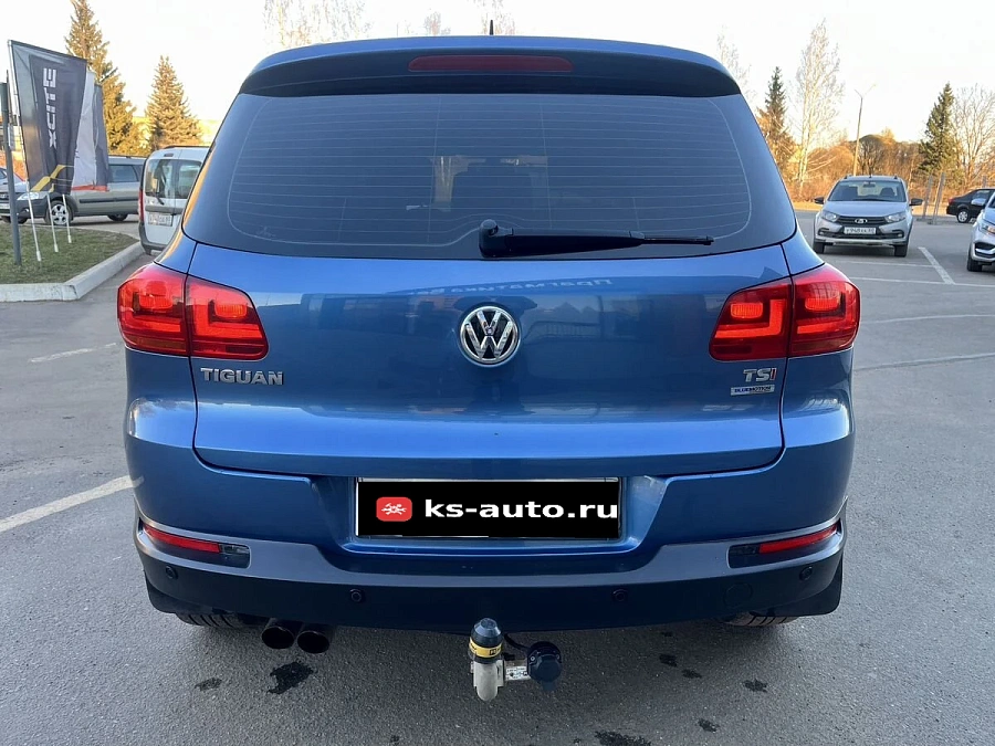 Volkswagen Tiguan, 2011г., передний привод, механика