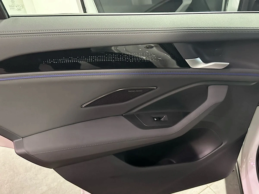 Volkswagen Tiguan, 2025г., полный привод, робот