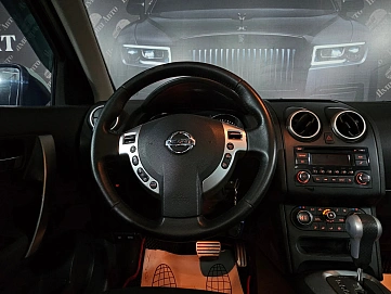 Nissan Qashqai, 2012г, передний привод, вариатор