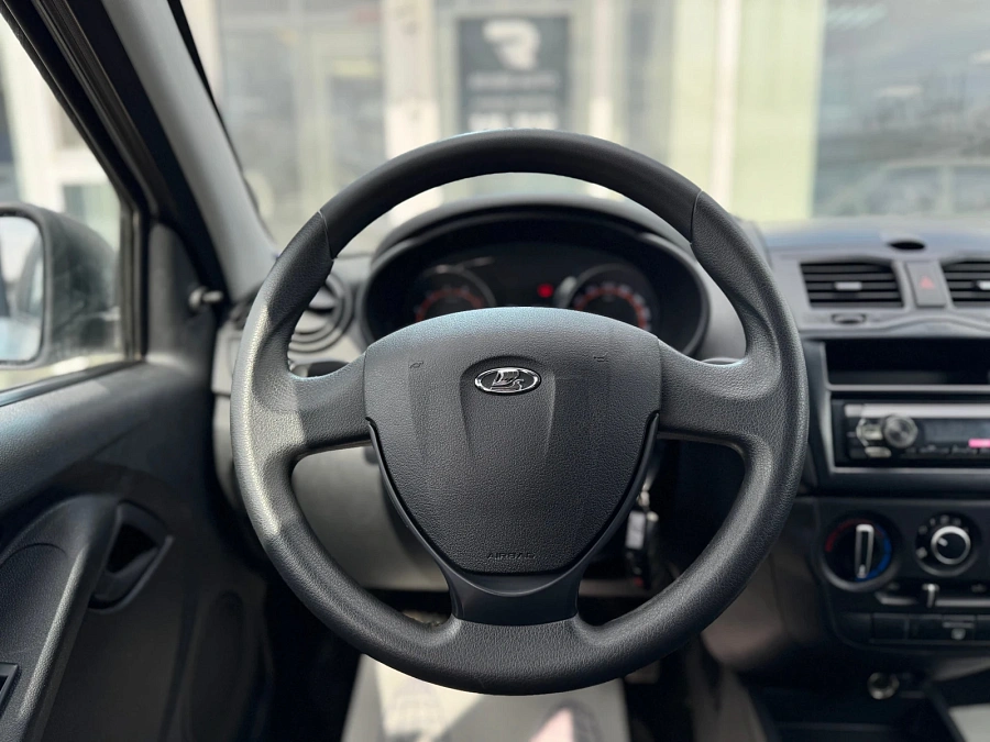 Lada (ВАЗ) Granta, 2020г., передний привод, механика