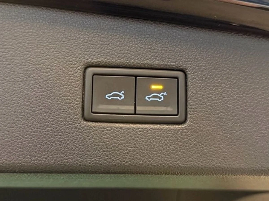 Volkswagen Tiguan, 2019г., передний привод, автомат