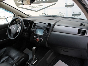 Nissan Tiida, 2010г, передний привод, автомат