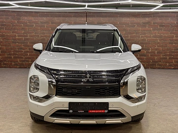 Mitsubishi Outlander, 2023г, полный привод, вариатор