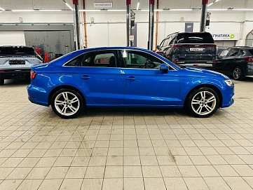 Audi A3, 2020г, передний привод, робот