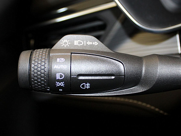Geely Atlas Pro, 2023г, передний привод, автомат