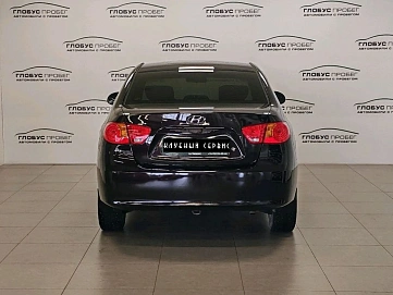 Hyundai Elantra, 2008г, передний привод, механика