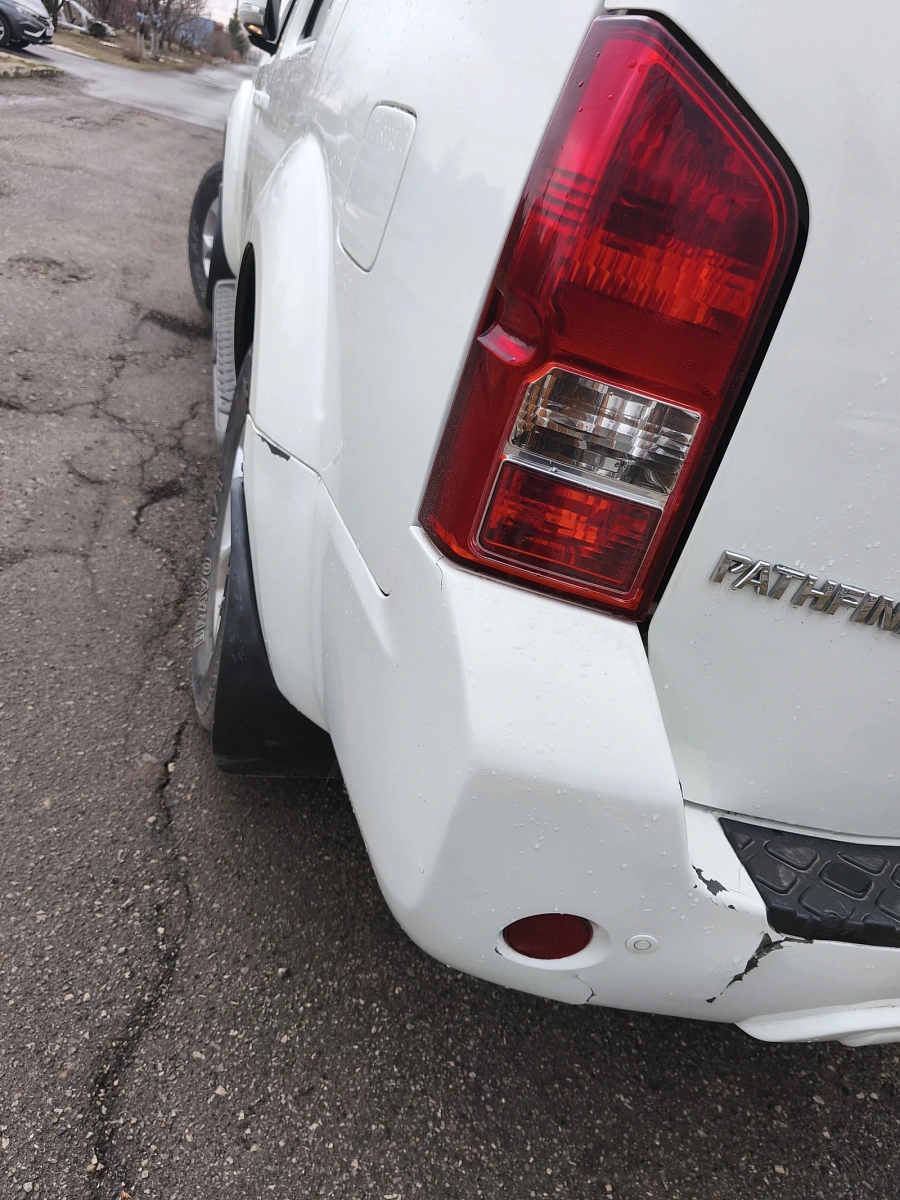 Nissan Pathfinder, 2012г., полный привод, автомат