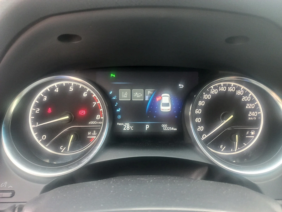 Toyota Camry, 2018г., передний привод, автомат