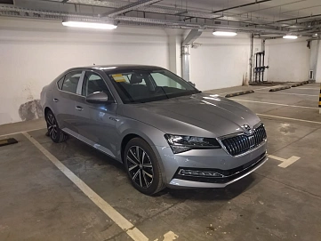 Skoda Superb, 2025г, передний привод, робот