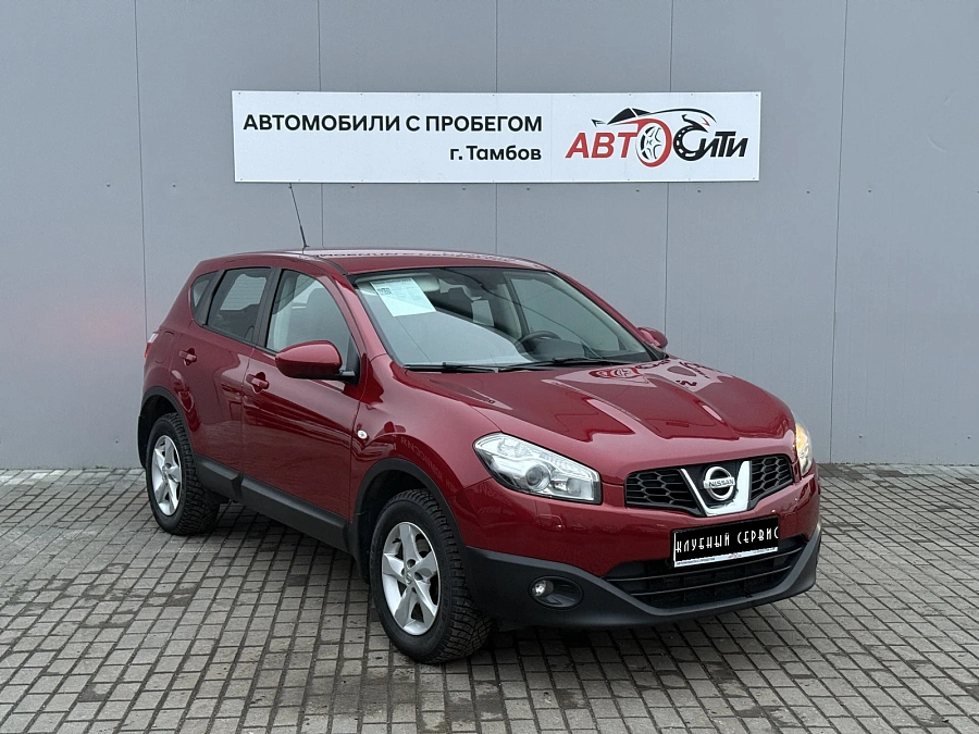 Nissan Qashqai, 2013г., передний привод, вариатор