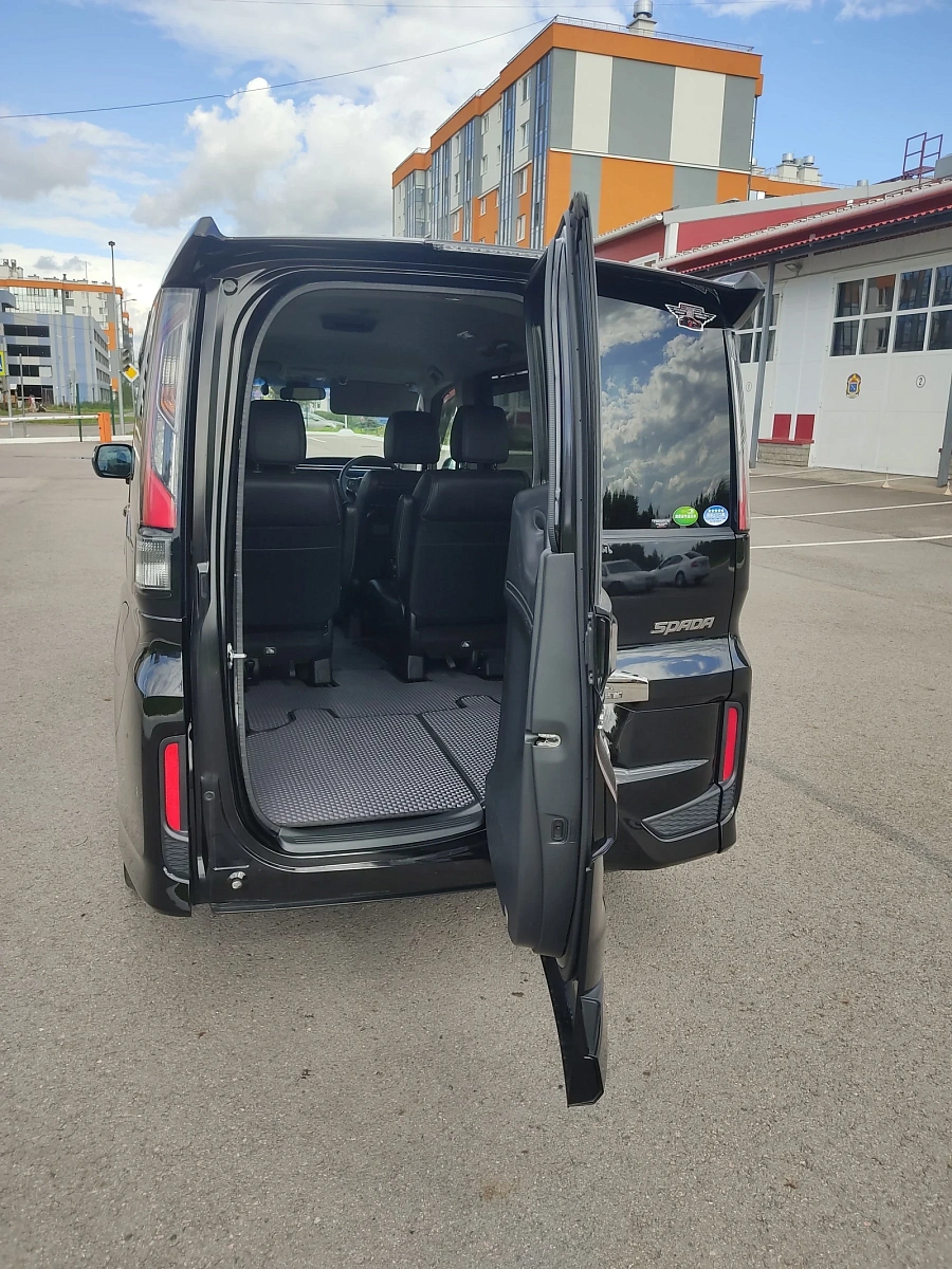 Honda Stepwgn, 2021г., передний привод, вариатор