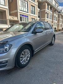 Volkswagen Golf, 2013г, передний привод, робот