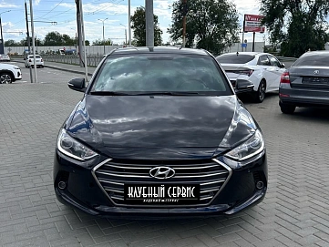 Hyundai Elantra, 2018г, передний привод, автомат