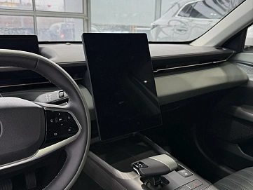 Changan Lamore, 2023г, передний привод, робот