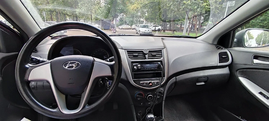 Hyundai Solaris, 2013г., передний привод, механика