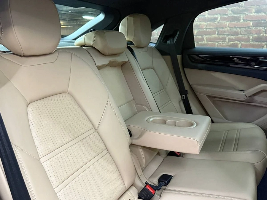 Porsche Cayenne, 2020г., полный привод, автомат