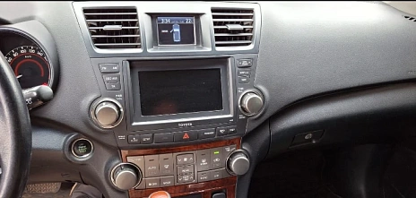 Toyota Highlander, 2012г, полный привод, автомат