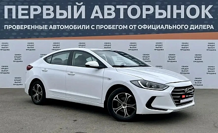 Hyundai Elantra, 2018г, передний привод, автомат