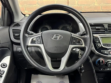 Hyundai Solaris, 2014г, передний привод, автомат