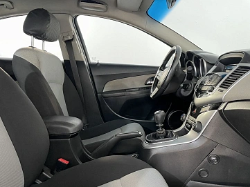 Chevrolet Cruze, 2012г, передний привод, механика