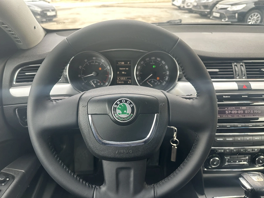 Skoda Superb, 2011г., передний привод, робот