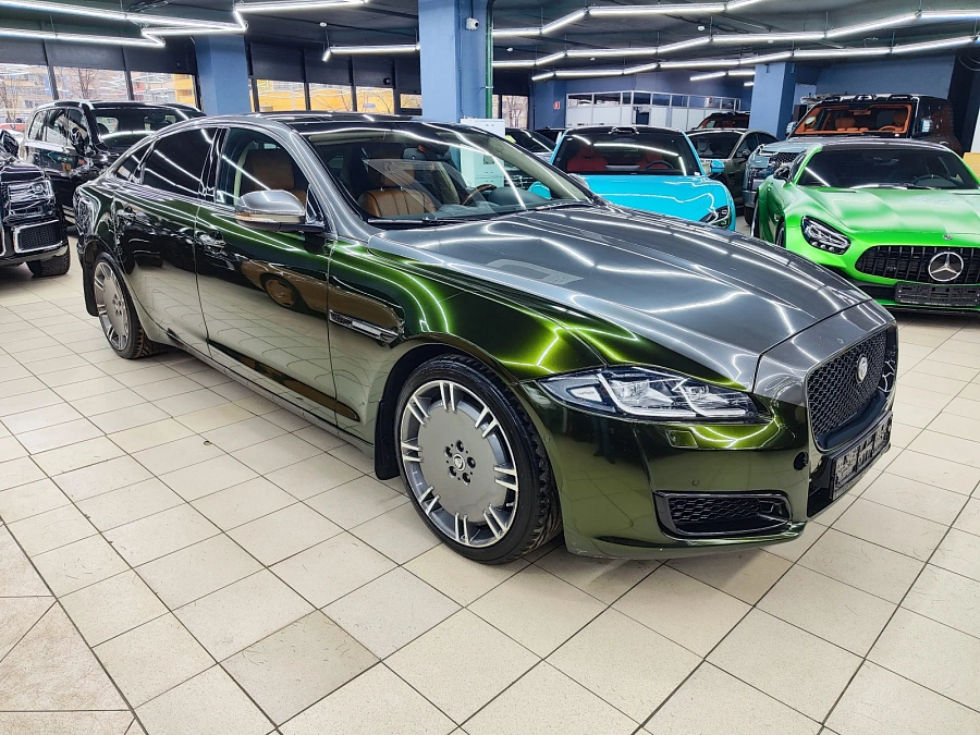 Jaguar XJ, 2011г., задний привод, автомат