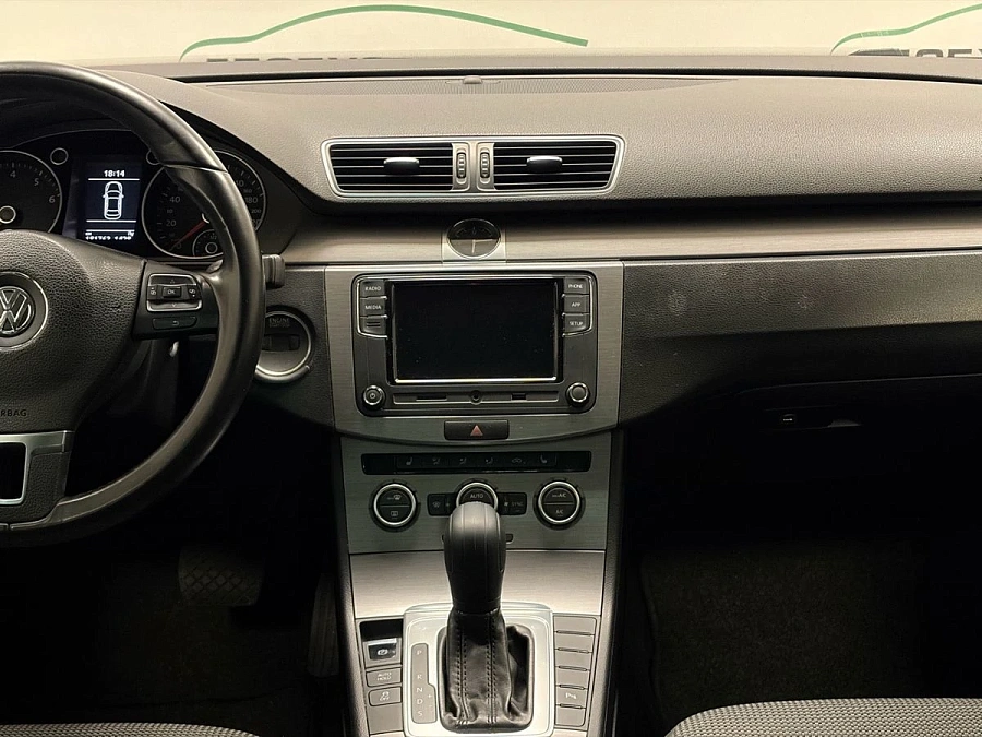 Volkswagen Passat, 2013г., передний привод, автомат