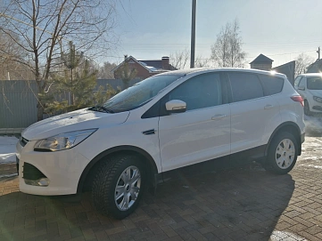 Ford Kuga, 2014г, передний привод, автомат