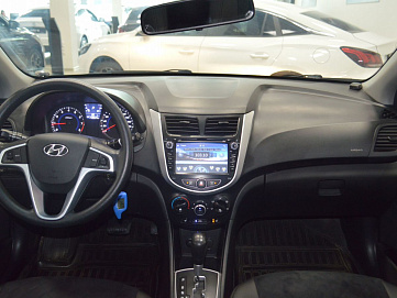 Hyundai Solaris, 2012г, передний привод, автомат