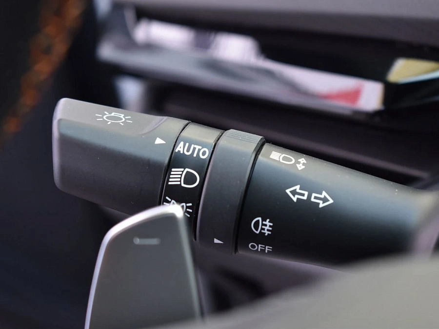 Changan UNI-V, 2024г., передний привод, робот