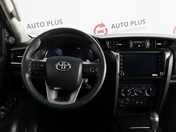 Toyota Fortuner, 2021г, полный привод, автомат