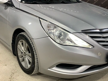 Hyundai Sonata, 2011г, передний привод, автомат