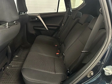 Toyota RAV4, 2018г, передний привод, автомат