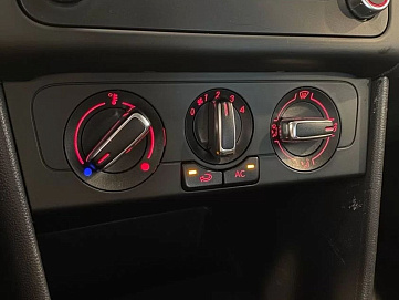 Volkswagen Polo, 2011г, передний привод, механика
