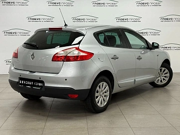 Renault Megane, 2011г, передний привод, автомат