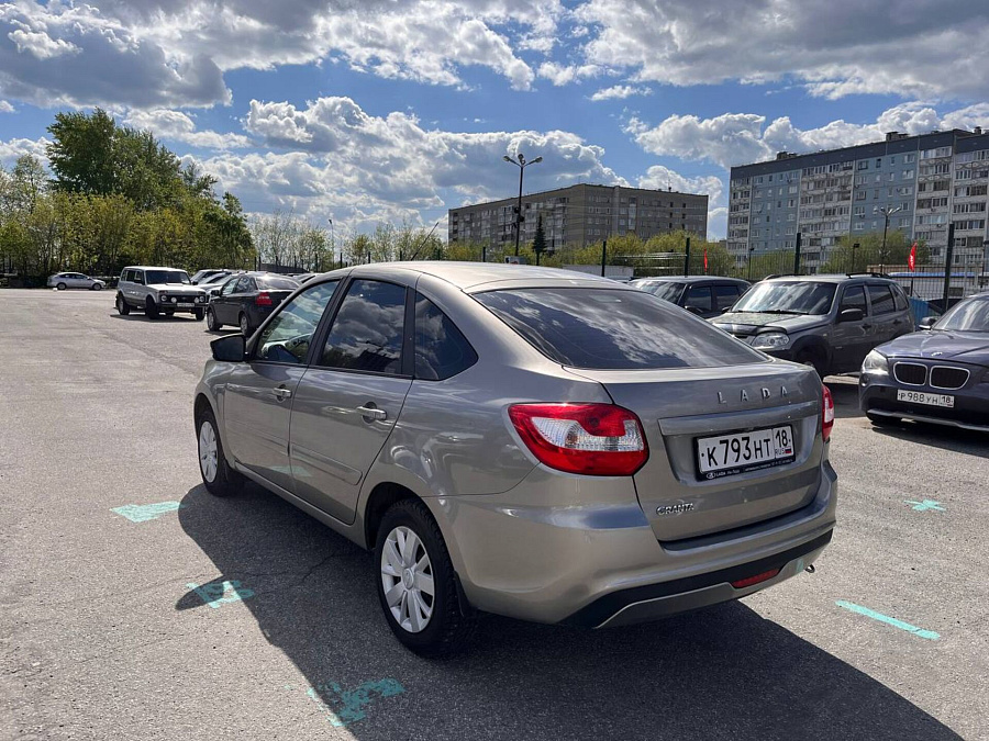Lada (ВАЗ) Granta, 2022г., передний привод, механика