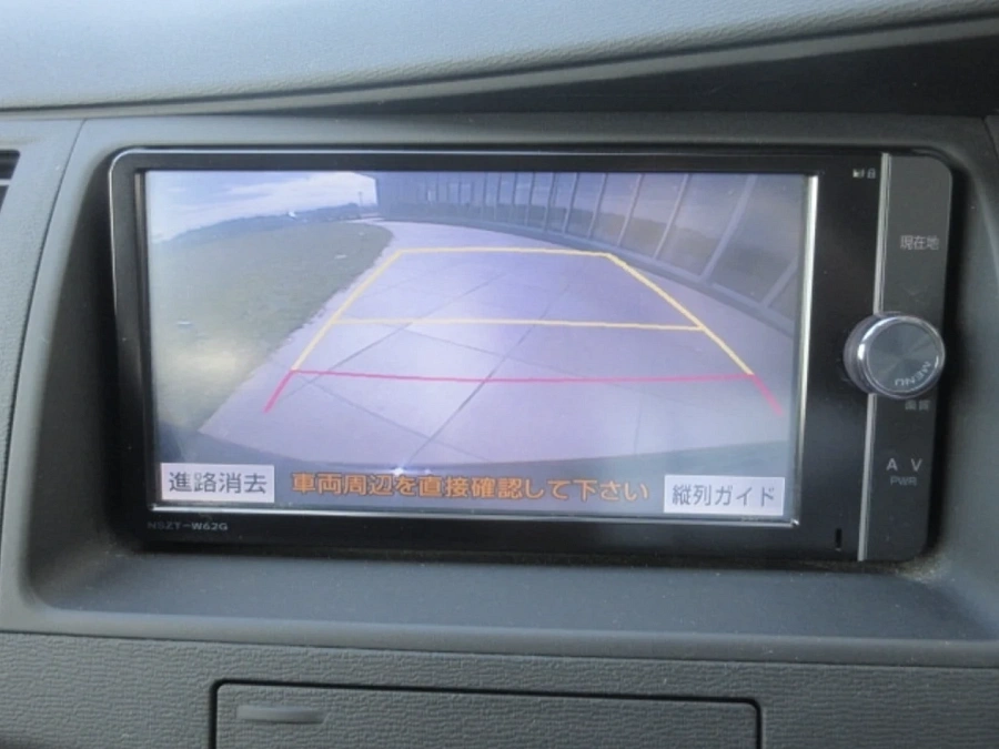 Toyota ISis, 2012г., передний привод, вариатор