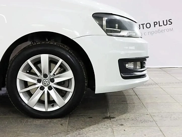 Volkswagen Polo, 2018г, передний привод, автомат
