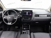 Mitsubishi Outlander, 2015г., полный привод, вариатор