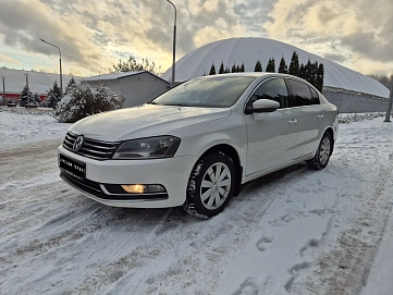 Volkswagen Passat, 2011г, передний привод, робот