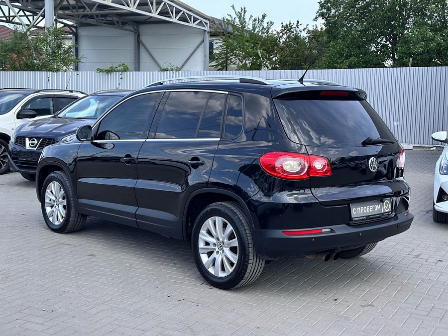 Volkswagen Tiguan, 2009г., полный привод, автомат