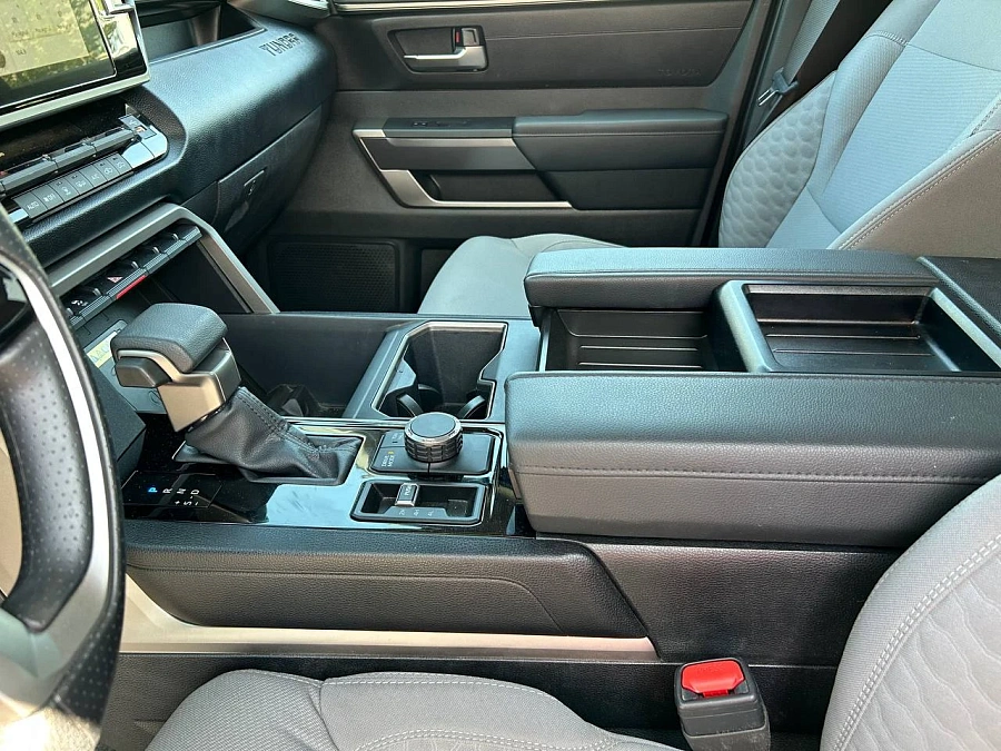 Toyota Tundra, 2024г., полный привод, автомат