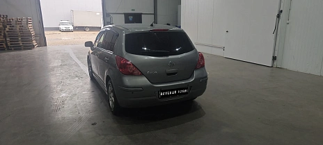 Nissan Tiida, 2011г, передний привод, автомат
